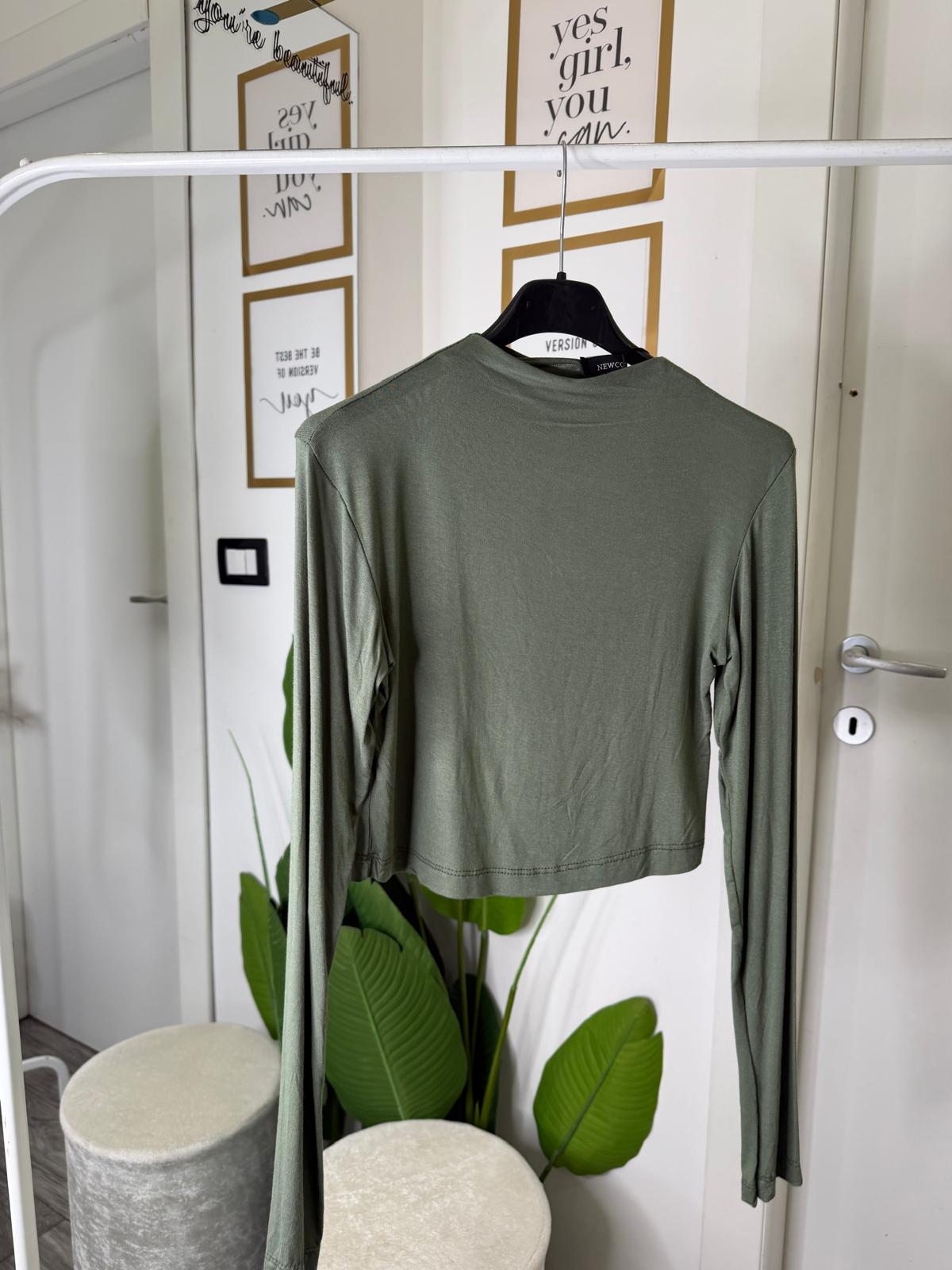 Maglia velata crop verde militare 5317