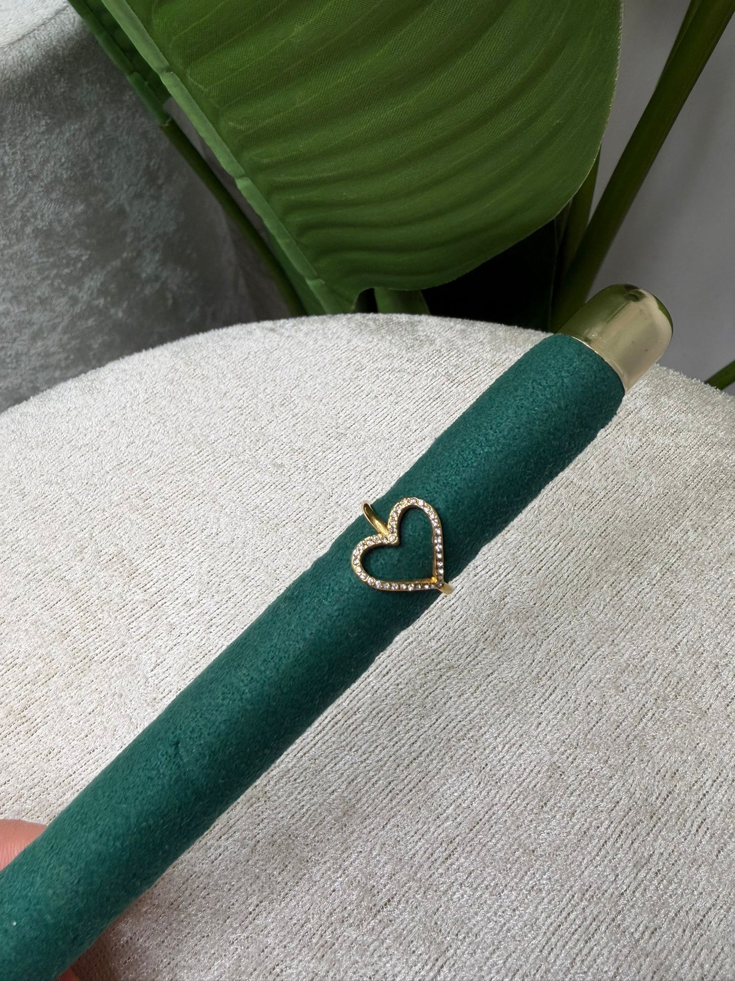 Anello contorno cuore gold