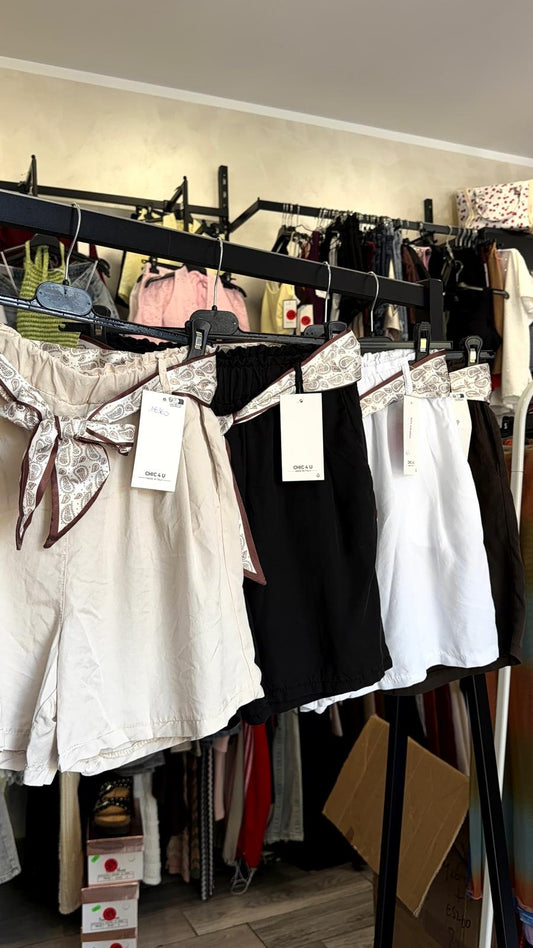 Shorts morbidi con cintina 18360