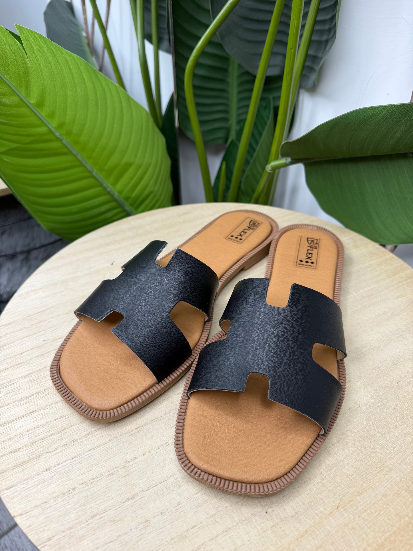 Ciabattina punta squadrata black 600