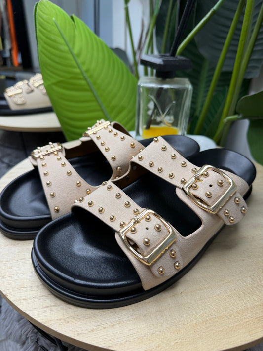 Ciabattina con borchie beige chiaro 2877