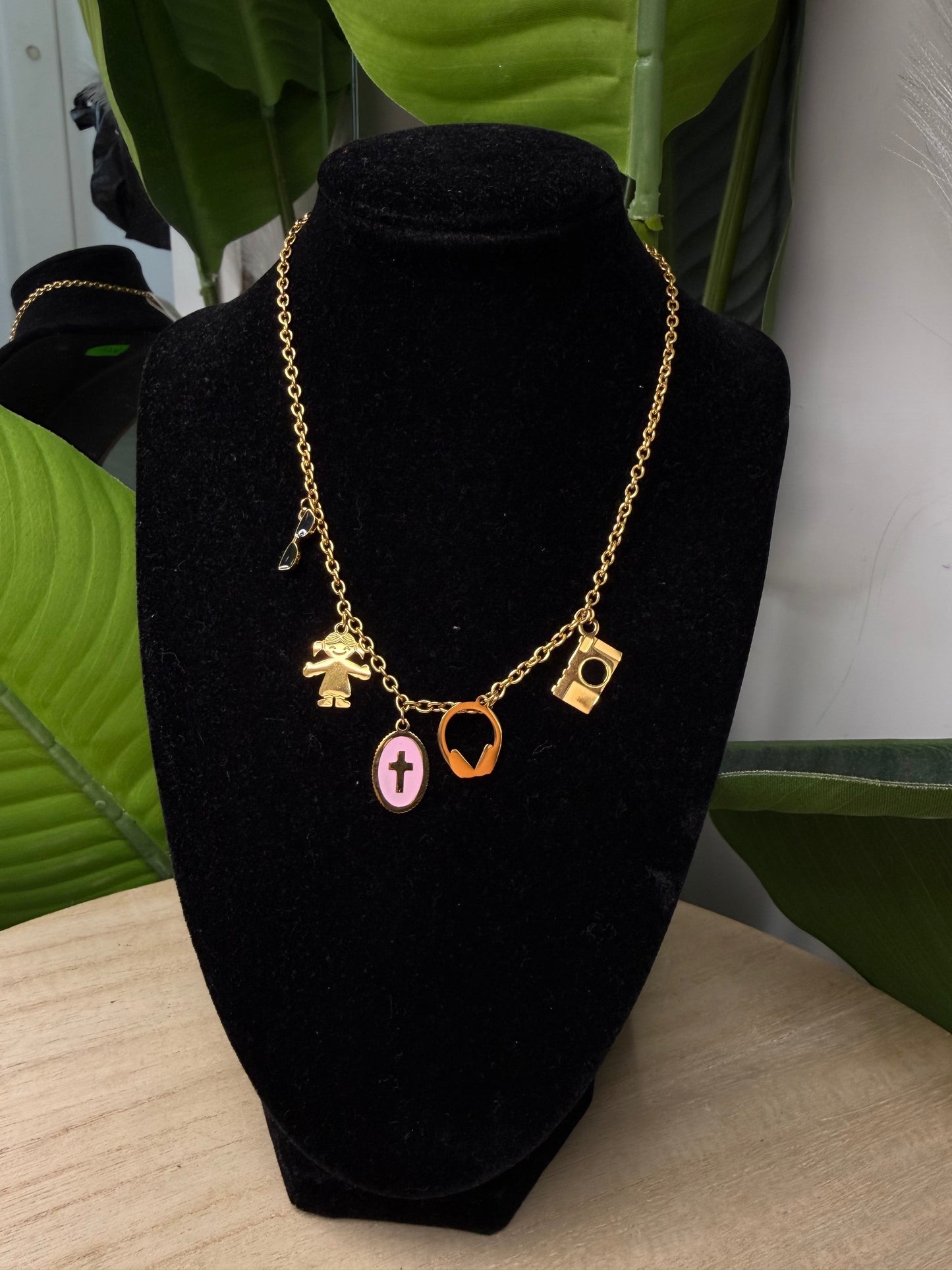 Collana gold ciondoli grandi