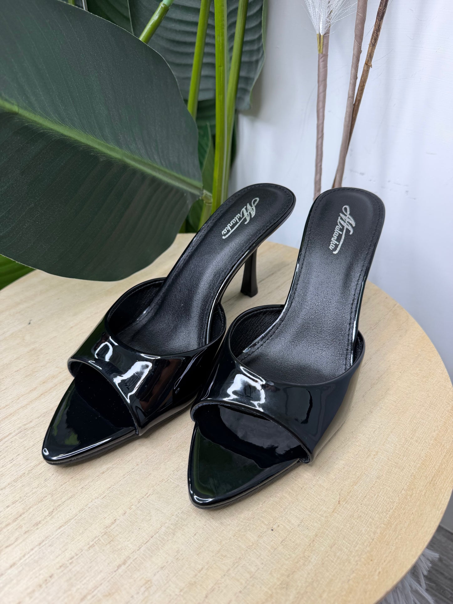 Tacco lucido black 380