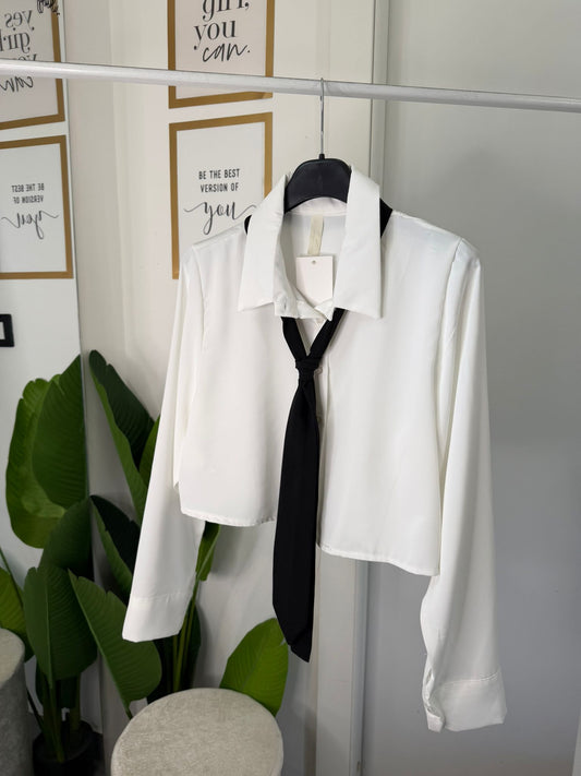 Camicia crop con cravatta 943302