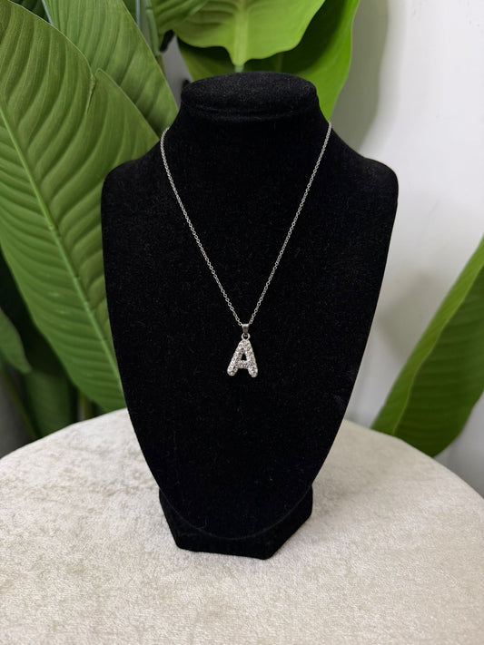 Collana iniziale strass argento
