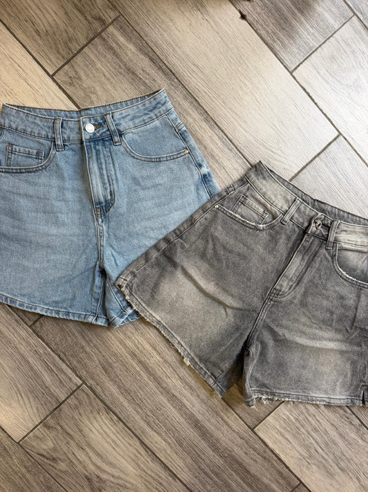 Shorts semi lungo 32541